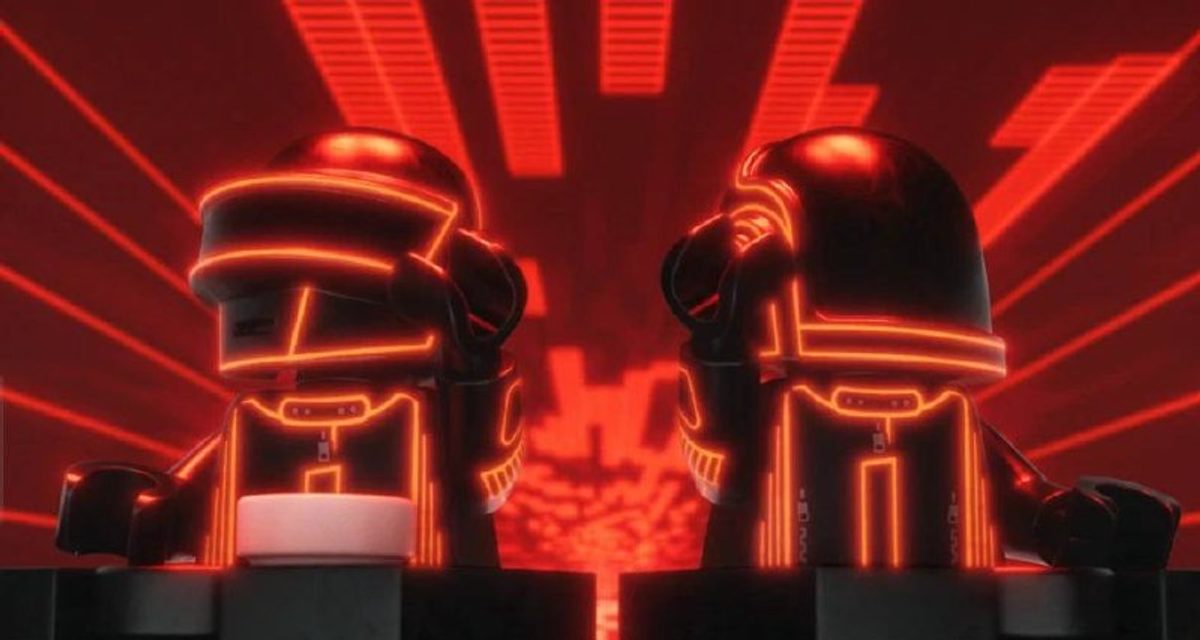 Lego выпустит светящуюся сцену-пирамиду Daft Punk из тура Alive 2007